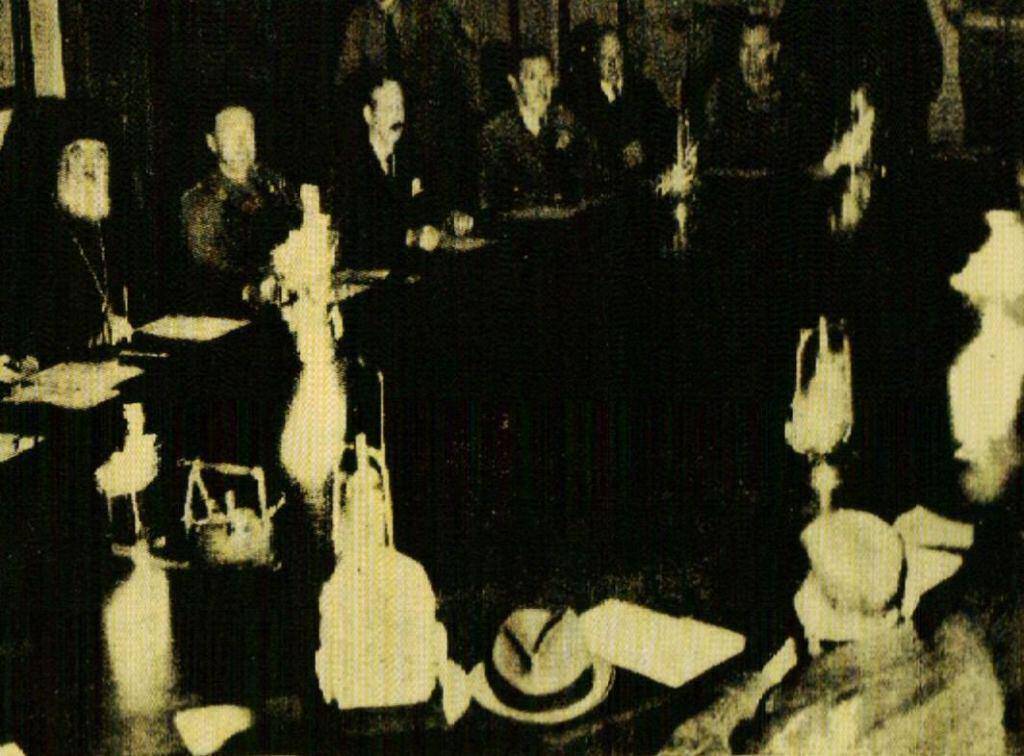Ιστορική φωτογραφία από τη σύσκεψη της 26ης Δεκεμβρίου 1944